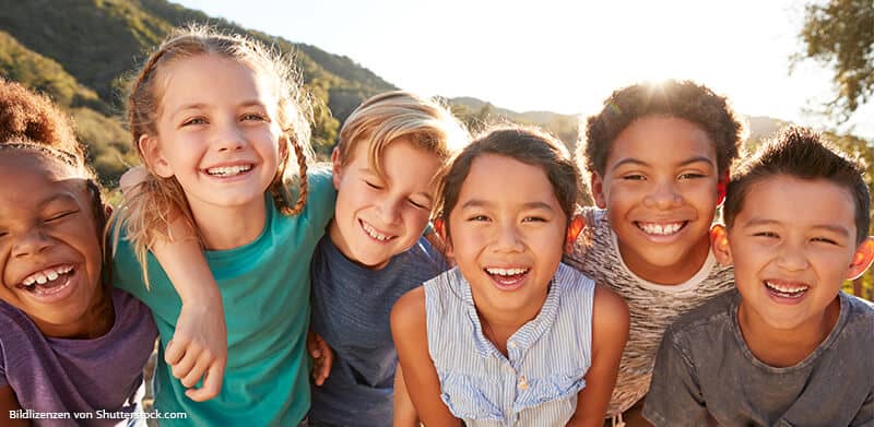 Lachenden Kinder am Kindertag