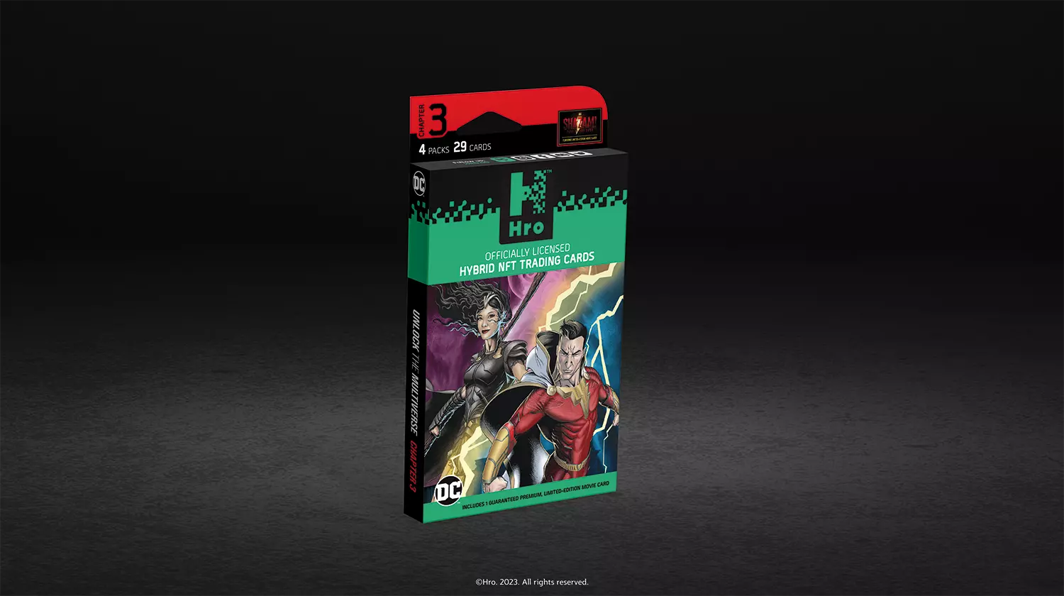 Eine Hro DC Chapter 3 4 pack Schachtel steht mit sichtbarer Vorderseite vor schwarzem Hintergrund.
