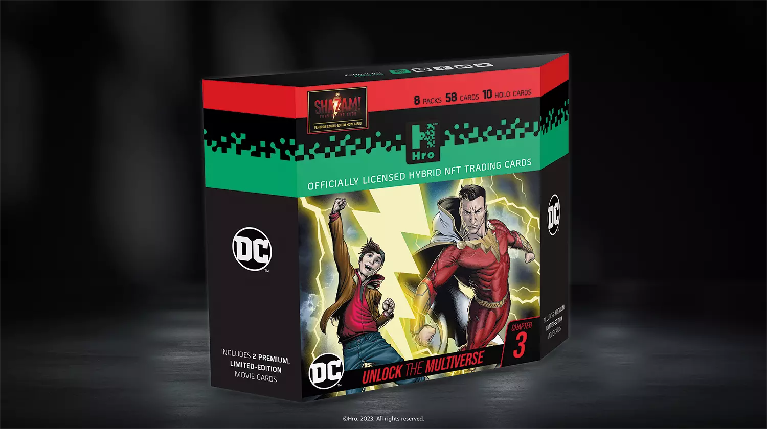 Eine Hro DC Chapter 3 8 pack Schachtel steht mit sichtbarer Vorderseite vor schwarzem Hintergrund.