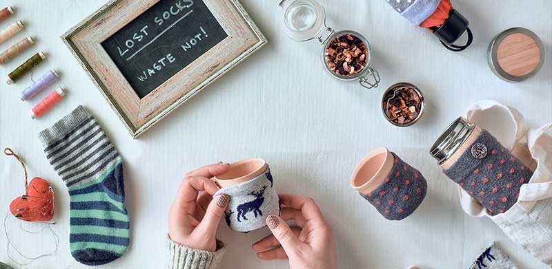 Upcycling mit Socken die Behältnisse für Lebensmittel bunt verschönern. Nachhaltige Geschenke, ASS Altenburger