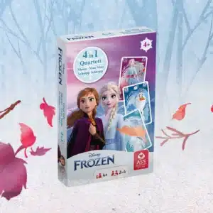 Das Disney Frozen 4 in 1 Quartett Spiel steht auf einem verschneitem Untergrund. Im Hintergrund ist ein verschneiter Wald zu erkennen, um das Spiel herum fliegen ein paar bunte Laubblätter im Wind.